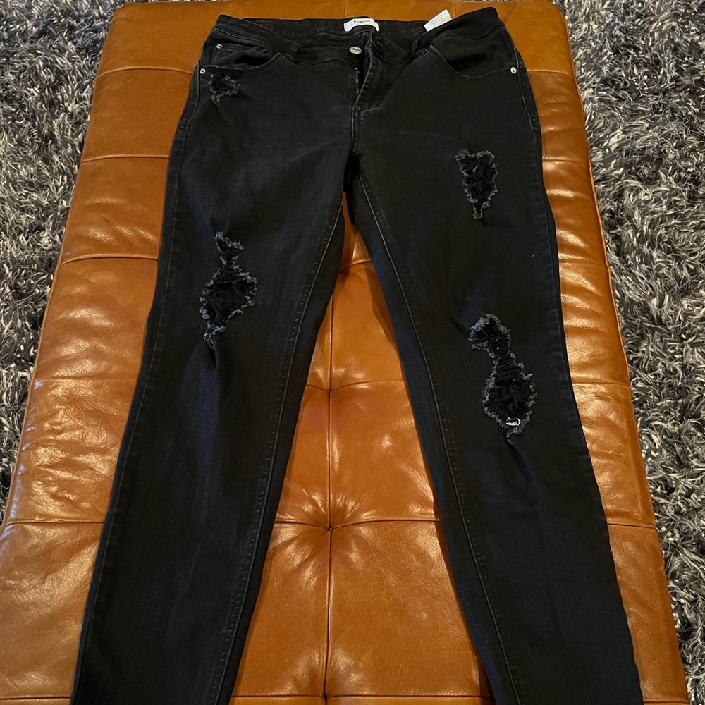 Kensie Jeans Effortless Ankle Midrise Ripped Jeans Size 8/29